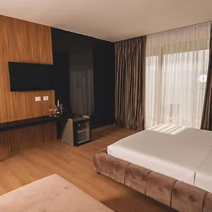 Grand Mirage 4*, Vlorë Albánie