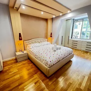  Daire Center Arnavutluk